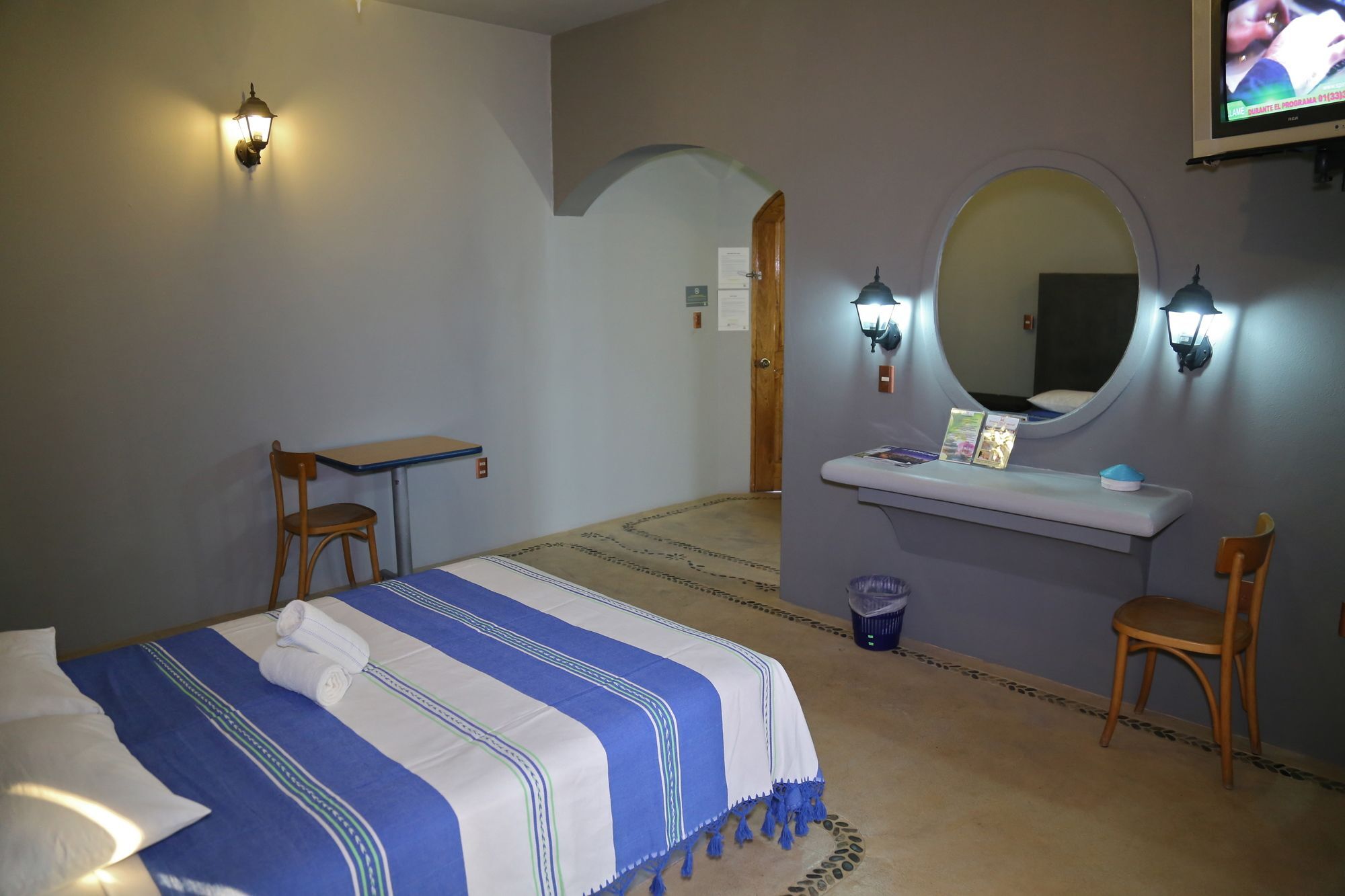 Casa Blanca Del Sol Bahia Chahue B&B Санта-Мария-Уатулько Экстерьер фото